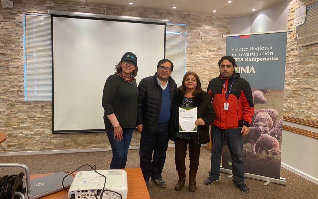 Charla Flora Etnobotánica de INIA KAMPENAIKE para dirigentes indígenas vinculados a salud intercultural.