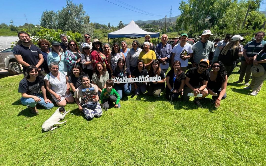 Agricultores de Melipilla se capacitan en tema de suelos certificados por FAO