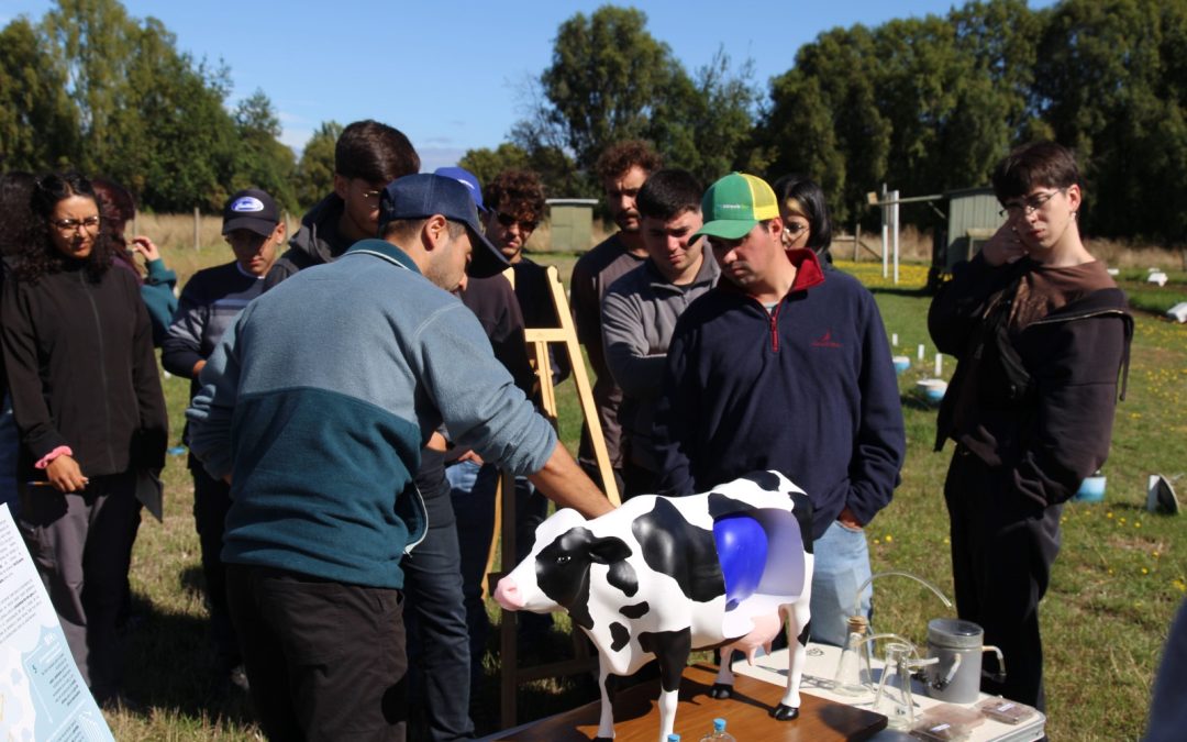 Muestran avances de ganadería sostenible, biotecnología y alimentos a futuros profesionales del agro